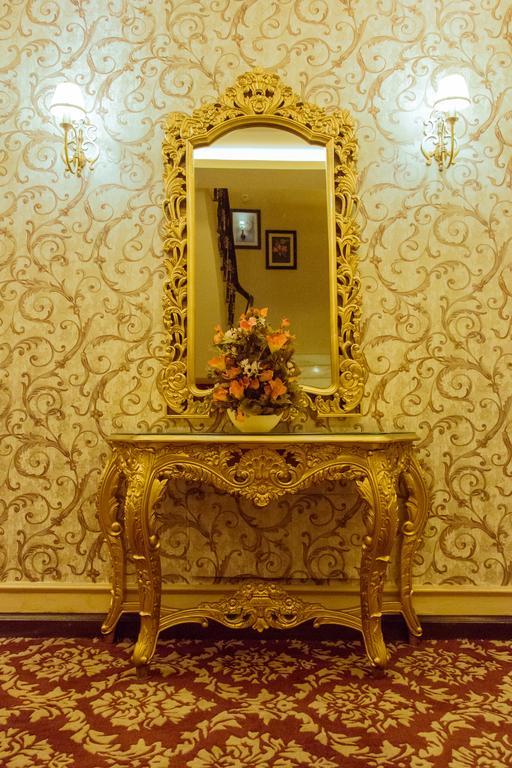 クラーク インターナショナル デリー エクステリア 写真